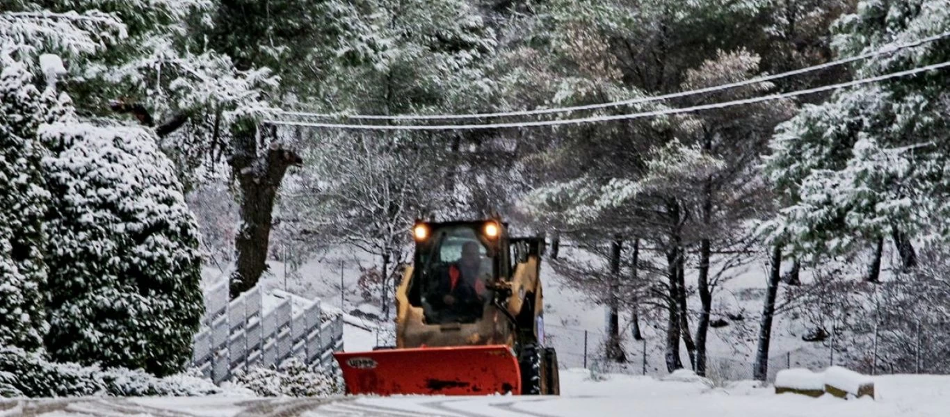 Η κακοκαιρία «Ελπίς» έφερε πολικό ψύχος, χιόνι και ισχυρούς ανέμους - Πώς θα κινηθεί τις επόμενες ώρες